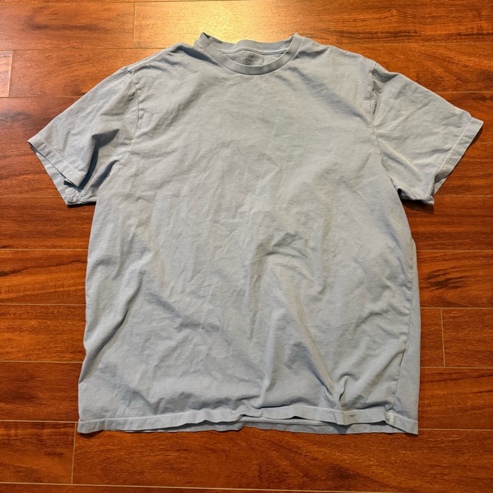 American Eagle Men's Light Blue T-Shirt